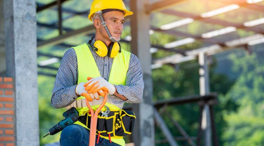 Professional gutter cleaning in Crestline, CA